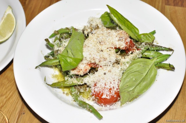 green beans, mushrooms, Mazuriano cheese, Bibenda, Warsaw, Nowogrodzka