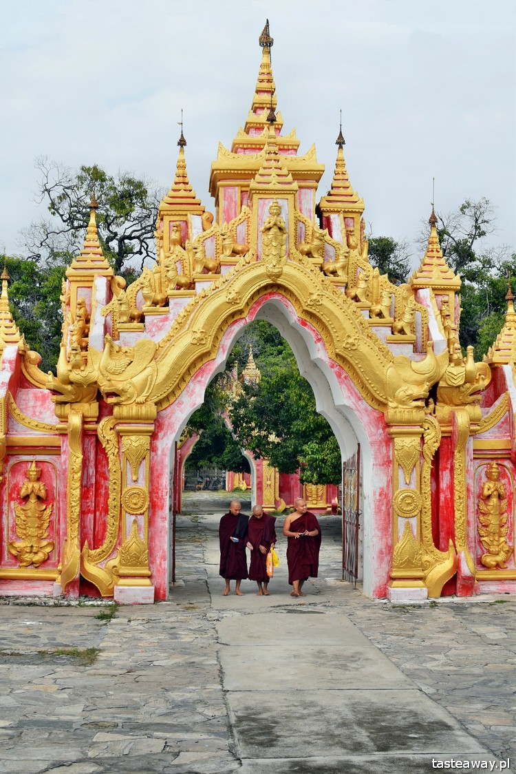 Birma, Mandalay, Kuthodaw Pagoda, co zobaczyć w Birmie, co zobaczyć w Mandalay