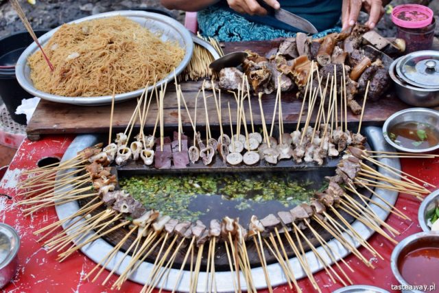 Burma, Myanmar, Rangoon, Yangon, street life, what to see in Rangoon