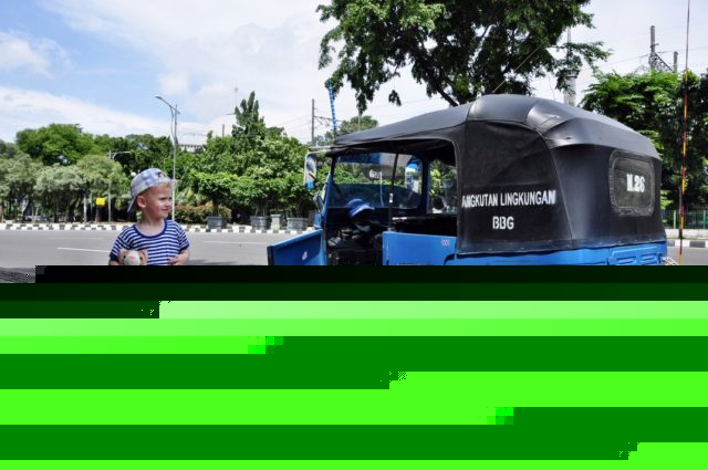 Jakarta, Indonesia, travelling with a child, bajaj, tuk tuk