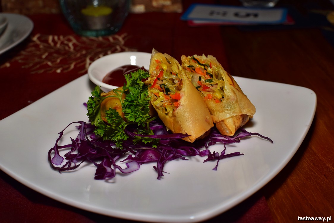 spring rolls, Amori Villas, Ubud, Bali, magiczne hotele, luksusowe hotele, hotele na Bali, romantyczny wyjazd