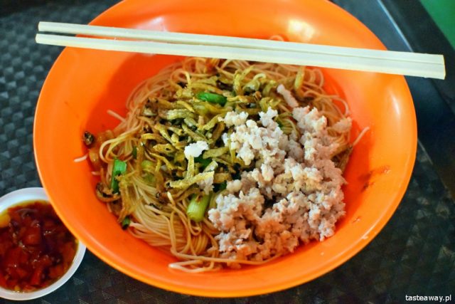 Singapore, what to eat in Singapore, soups, food courts of Singapore, Maxwell Food Centre, dried mee sua
