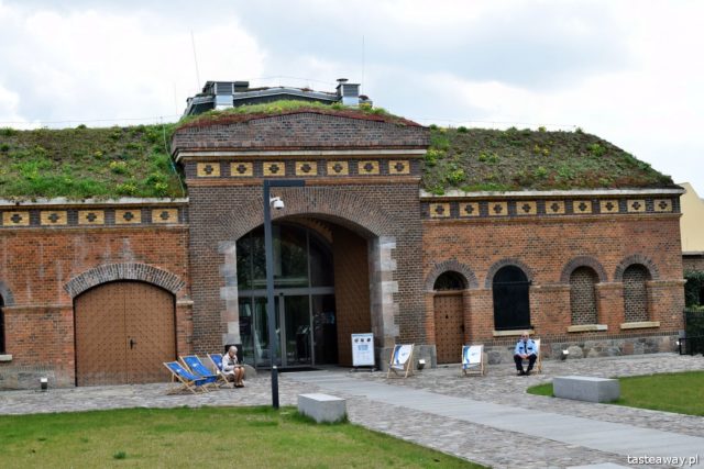 Poznań, Porta Posnania ICHOT, attractions for kids in Poznań, what to do in Poznań, Ostrów Tumski, Śluza Katedralna