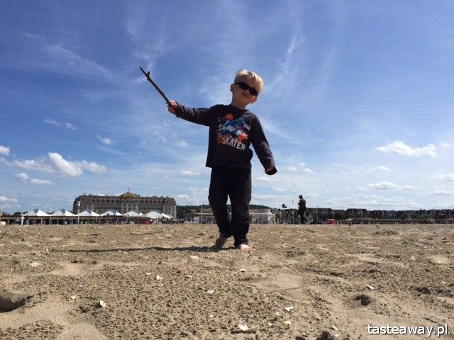 travelling with a child, dziecko, Francja
