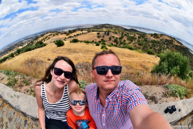 Portugal, Alentejo, Monsaraz, what to see in Portugal, what to see in Alentejo, most beautiful places in Portugal, travelling with a child