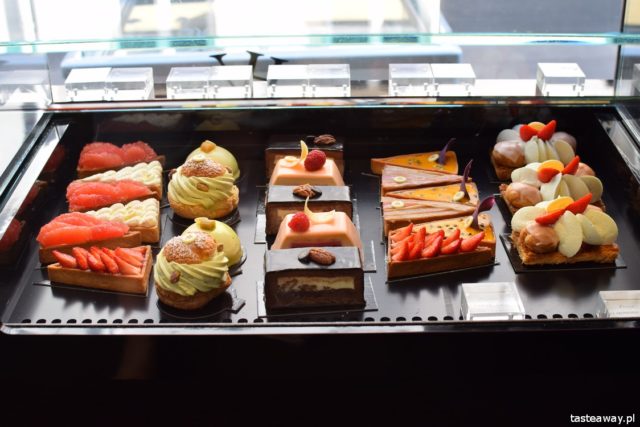 best confectioneries of Paris, confectioneries in Paris, Paris, Cyril Lignac, Hugo et Victor, modern confectioneries