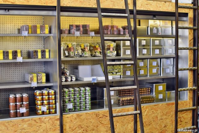 éclairs, Paris, best confectioneries in Europe, best confectioneries in Paris, confectioner's trade, L'Eclair de Genie, éclair, where to have éclairs in Paris, Christophe Adam