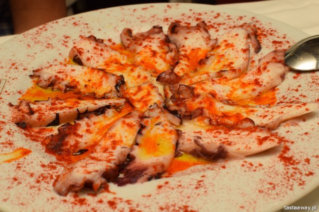 Lisbon restaurants, where to eat in Lisbon, pulpo a la gallega, best restaurants in Lisbon, Solar dos Presuntos