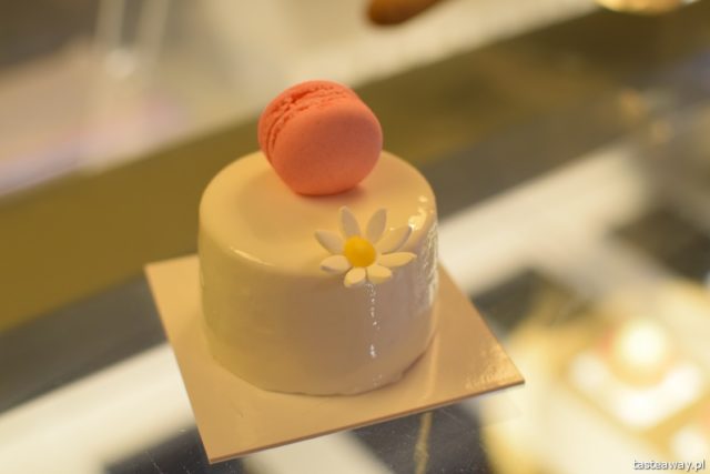 best confectioneries in Barcelona, Patisserie Hoffmann, where to go for a cake in confectioneries in Barcelona, best cakes, Hoffmann