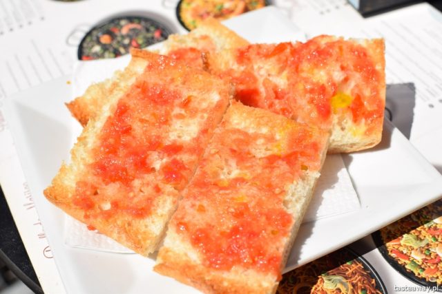 Spain, Barcelona, Spanish Tapas, what to eat in Barcelona, pan con tomate, pa amb tomaquet