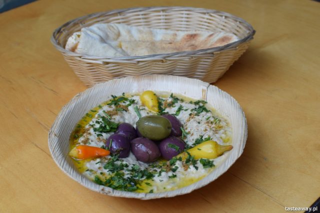 babaganoush, pita, hummus, Beirut hummus & music bar, Warszawa, Poznańska, middle east cuisine