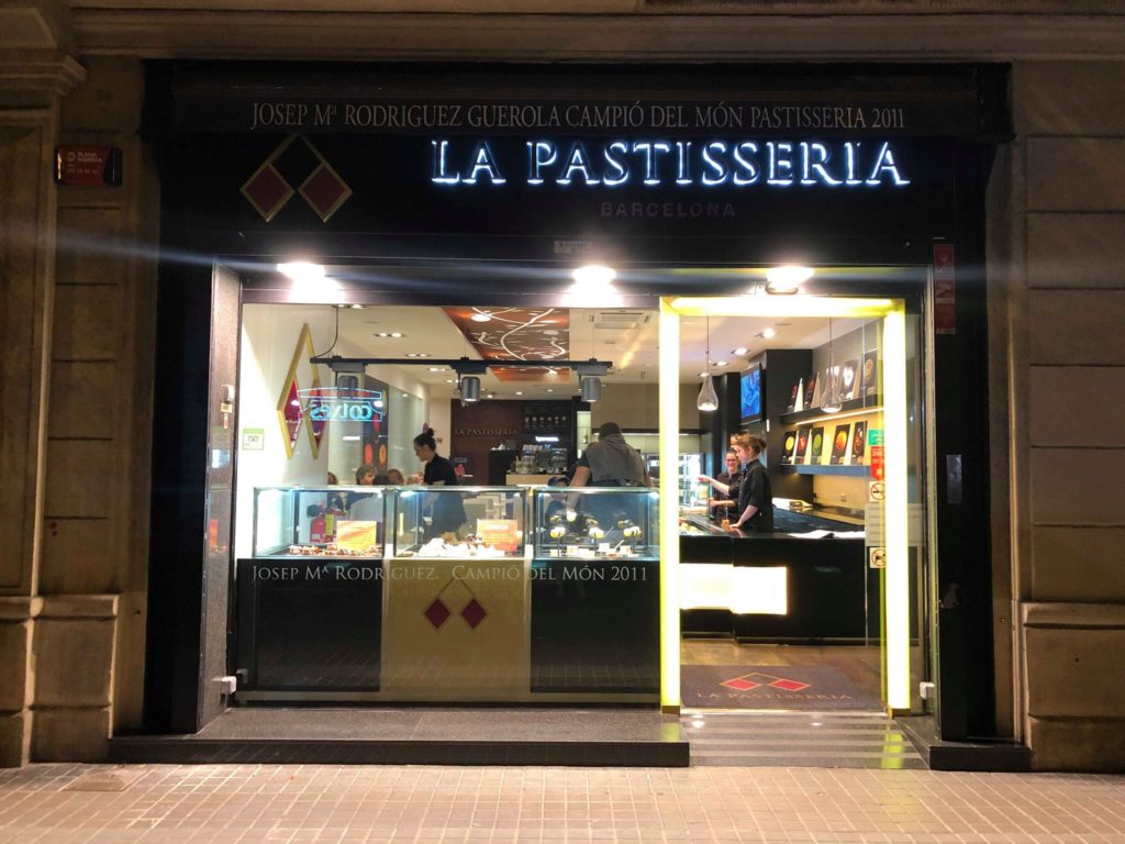 la-pastisseria-barcelona-witryna