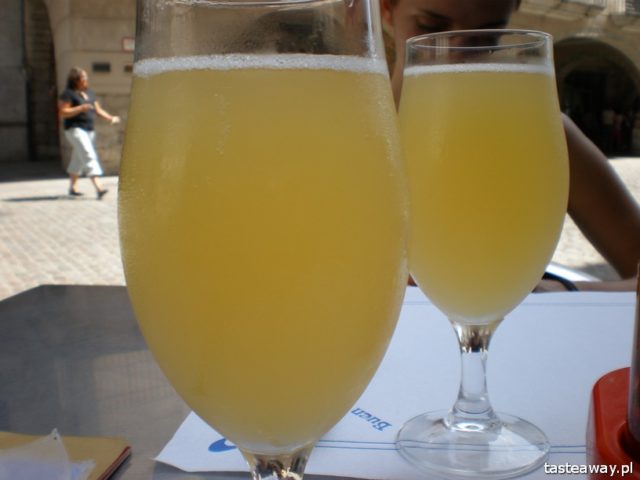 Spain, Barcelona, what to eat in Barcelona, where to eat in Barcelona, Spanish Tapas, clara, what to drink, what to drink in Barcelona,, HomeToGo