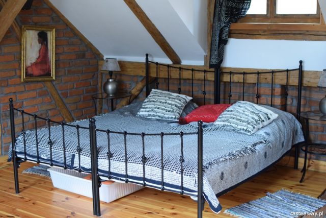 Glendoria, magical places in Poland, magical places for weekend, weekend for two, Mazury, barn, rooms, places with a soul