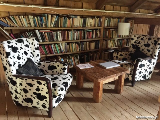 Glendoria, magical places in Poland, magical places for weekend, weekend for two, Mazury, barn