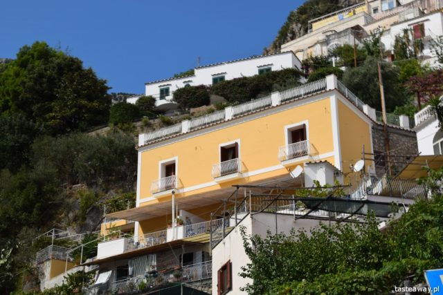 Positano, Italy, where to go for a romantic trip, a trip for two, honeymoon, proposal, most beautiful places in Italy, Amalfi coast, Villa Celentano