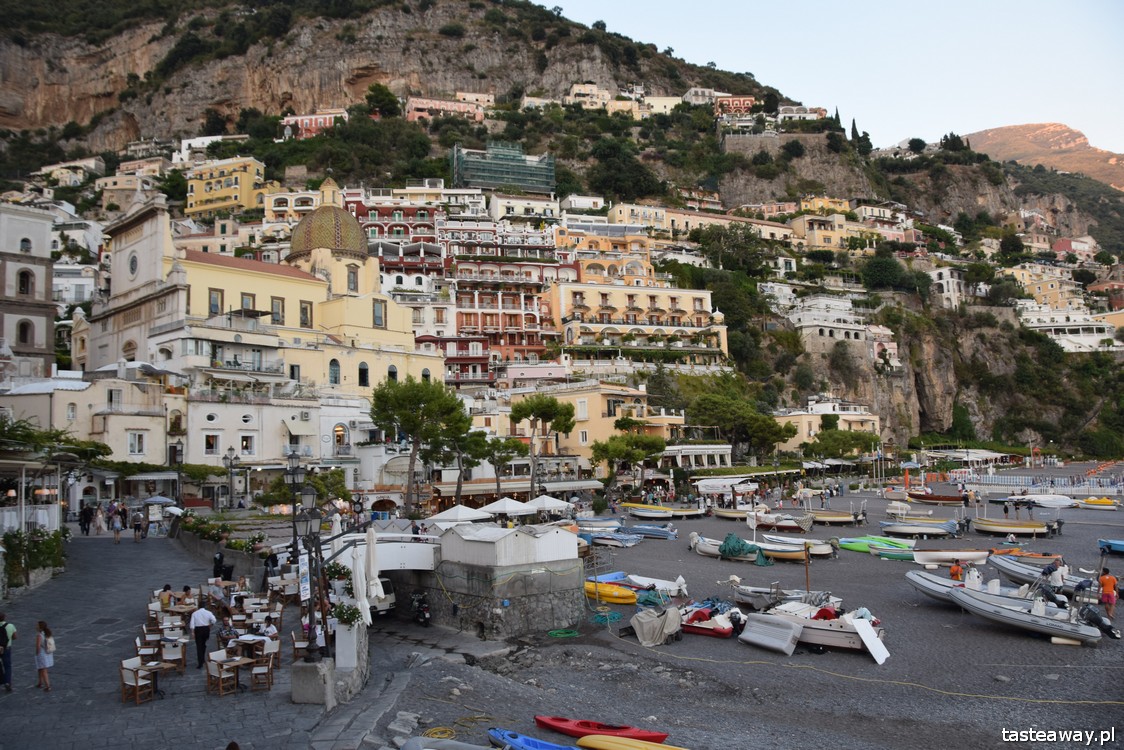 Positano, Włochy, gdzie na romantyczny wyjazd, wyjazd we dwoje, podróż poślubna, zaręczyny, najpiękniejsze miejsca we Włoszech, Wybrzeże Amalfi, Villa Celentano