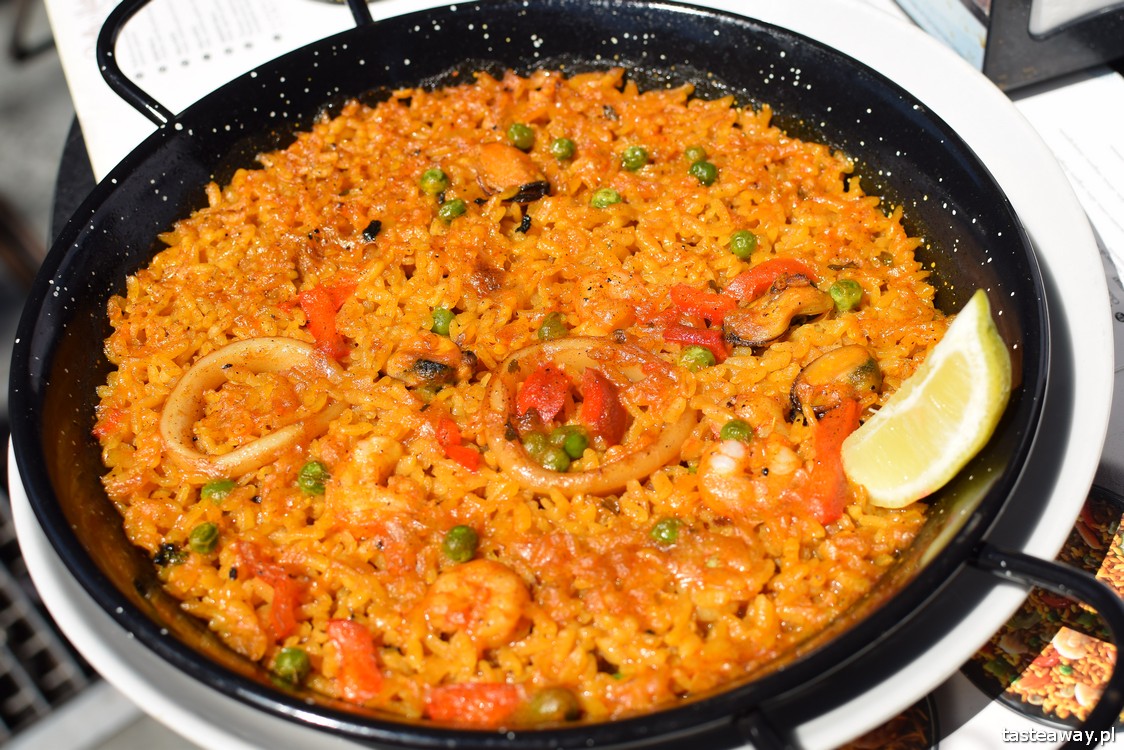 Barcelona, Hiszpania, paella, wyjazdy po sezonie