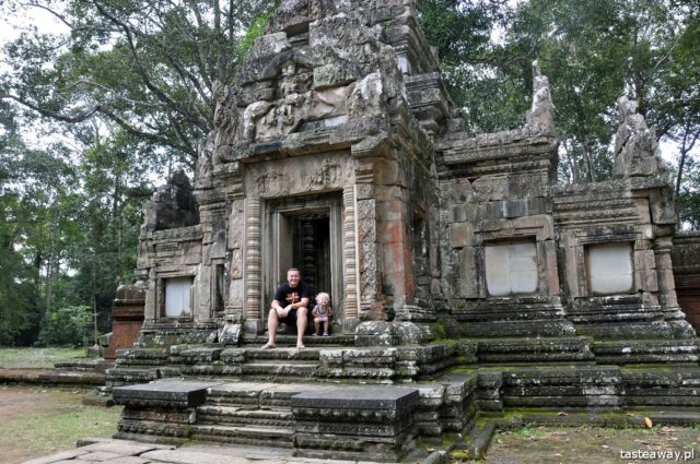 travelling with a child, exotic trips with a child, how to prepare for an exotic trip with a child, Burma, Asia with a child, Thailand with a child