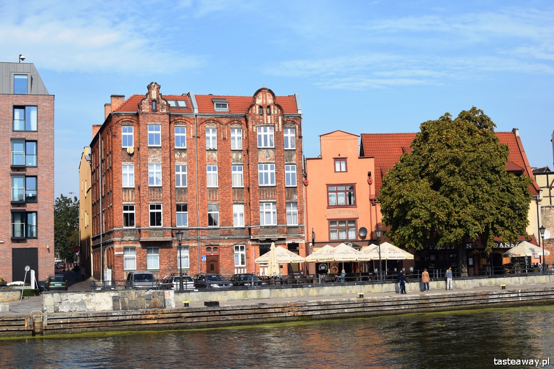 Gdańsk, Motława, najpiękniejsze miejsca w Polsce, najpiękniejsze mista w Polsce, dlaczego warto jechać do Gdańska, co zobaczyć w Gdańsku, rejs po Motławie, Stocznia Gdańska