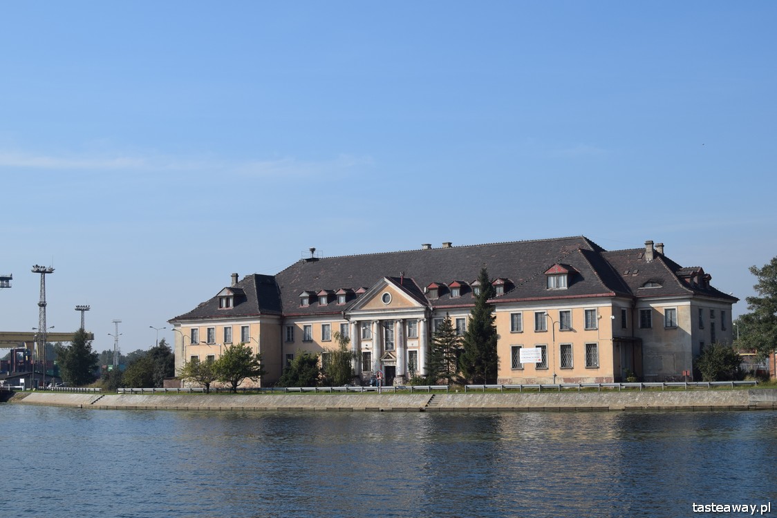 Gdańsk, Motława, najpiękniejsze miejsca w Polsce, najpiękniejsze mista w Polsce, dlaczego warto jechać do Gdańska, co zobaczyć w Gdańsku, rejs po Motławie, Stocznia Gdańska
