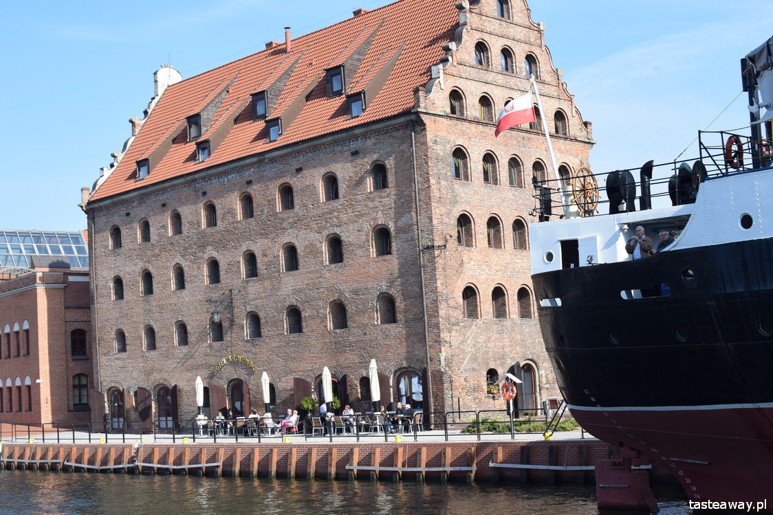 Gdańsk, Motława, najpiękniejsze miejsca w Polsce, najpiękniejsze mista w Polsce, dlaczego warto jechać do Gdańska, co zobaczyć w Gdańsku, rejs po Motławie, Stocznia Gdańska