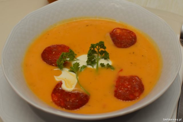 Kazimierz Dolny, an idea for a weekend, weekend out of town, weekend out of Warsaw, AKUKU restaurant, where to eat in Kazimierz, sweet potato cream soup