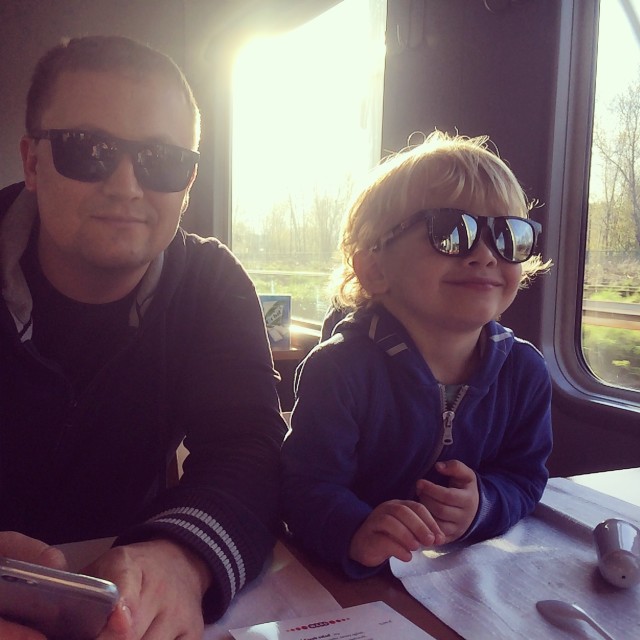 train, train travels with a child, family train travels