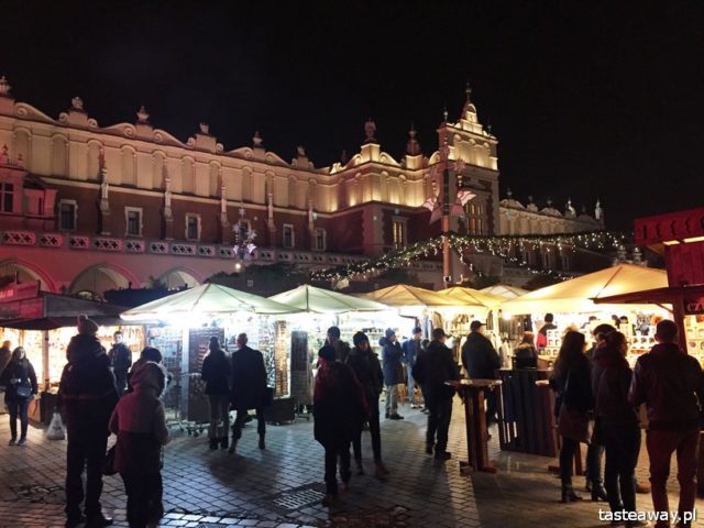 Christmas fairs, Christmas fair in Cracow, Christmas fairs in Poland, Christmas preparations, Kraków, Sukiennice