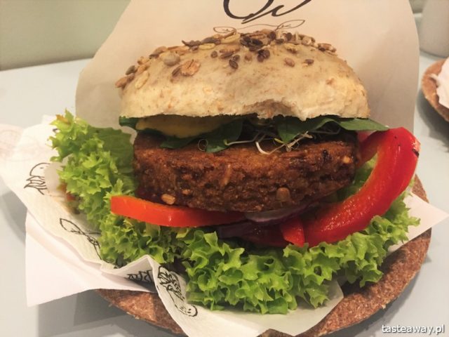 VEG, Veg in Warsaw, where to go for veg, vegetarian places, vegetarian restaurants, VEG burgers, Krowarzywa, jaglanex