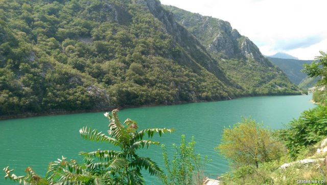 Mostar, Bosnia, Balkans for holidays, is it worth going to Balkans, what to see in Bosnia, Neretva