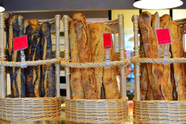 France, boulangerie, French bakeries, baguettes, PAUL