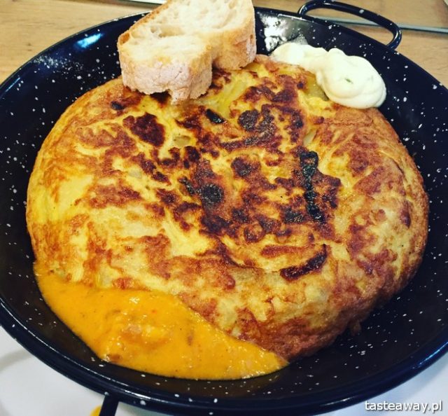 Mojo Picon, Spanish tapas, Spanish cuisine, tapas in Warsaw, where to go for tapas in Warsaw, Canary Islands tapas, tortilla espanola, tortilla de patatas