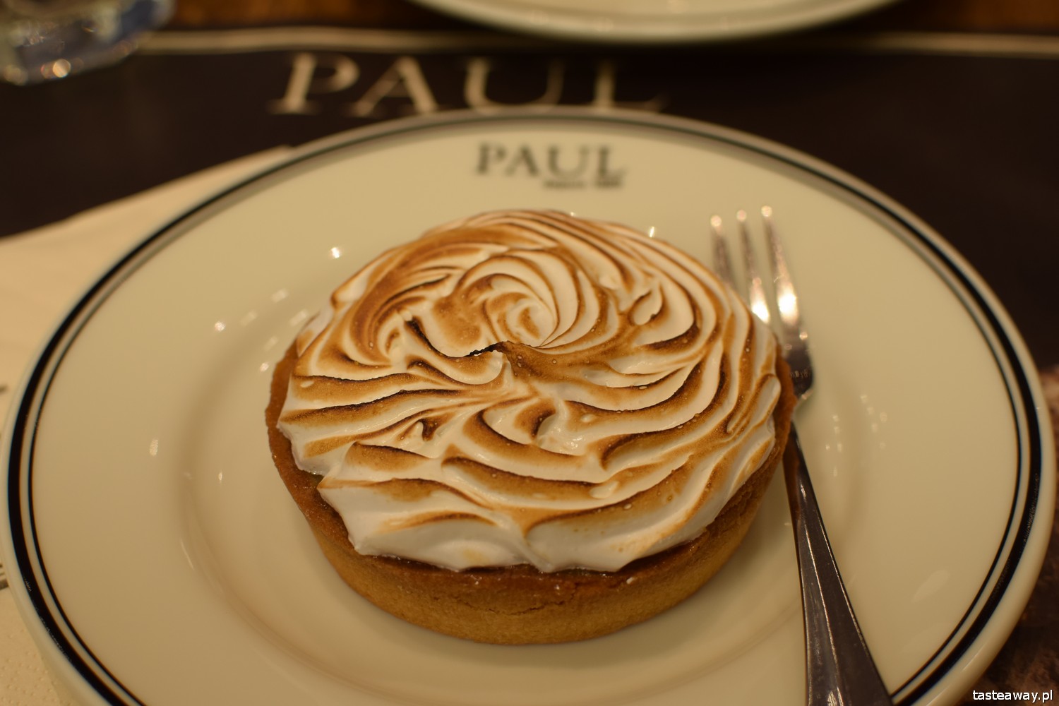 PAUL, francuska piekarnia, francuska restauracja, bagietki, śniadanie, ciastka, lunch, tarta cytrynowa z bezą