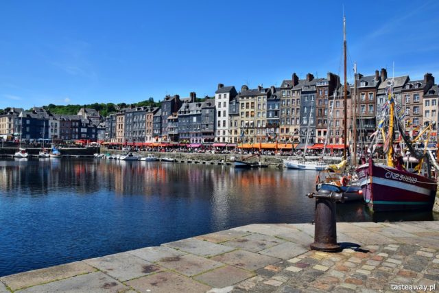 Honfleur, najpiękniejsze francuskie miasteczka, francuskie perełki, co zobaczyć we Francji, północ Francji, Normandia