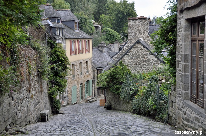 Dinan, niesamowite miejsca we Francji, najpiękniejsze francuskie miasteczka, francuskie perełki, co zobaczyć we Francji, północ Francji, Bretania