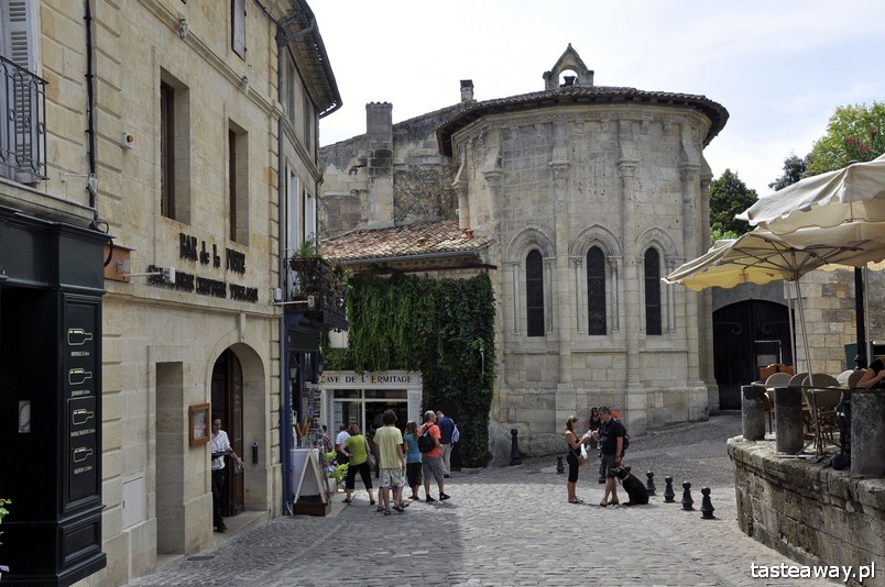 najpiękniejsze francuskie miasteczka, francuskie perełki, co zobaczyć we Francji, Saint-Emilion, wino