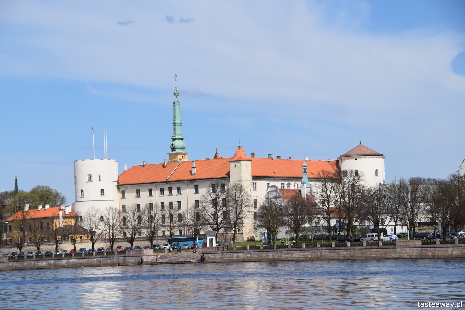 Łotwa, Ryga, co zobaczyć w Rydze, Ryga- atrakcje, starówka w Rydze, panorama Rygi, panorama starówki, zamek w Rydze, zamek kawalerów mieczowych