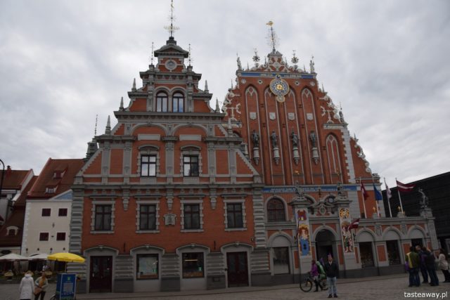 Łotwa, Ryga, co zobaczyć w Rydze, Ryga- atrakcje, starówka w Rydze, panorama Rygi, panorama starówki, Dom Bractwa Czarnogłowych