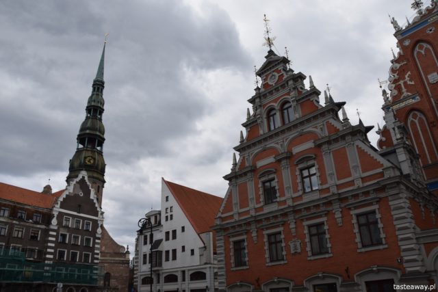 Łotwa, Ryga, co zobaczyć w Rydze, Ryga- atrakcje, starówka w Rydze, panorama Rygi, panorama starówki, kościół Św. Piotra