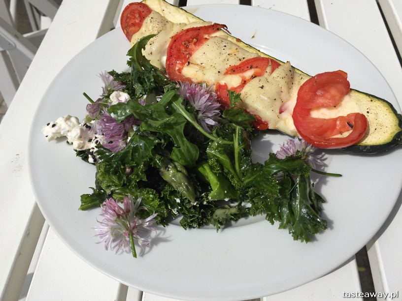 DZiK, Mokotów, miejsca przyjazne dzieciom, rodzinny obiad, obiad z dziećmi, niedziela w mieście, grill