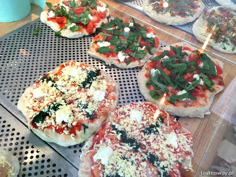 pinsa, pizza inaczej, kuchnia włoska, PINSA, Saska Kępa, Francuska, gdzie jeść na Saskiej Kępie