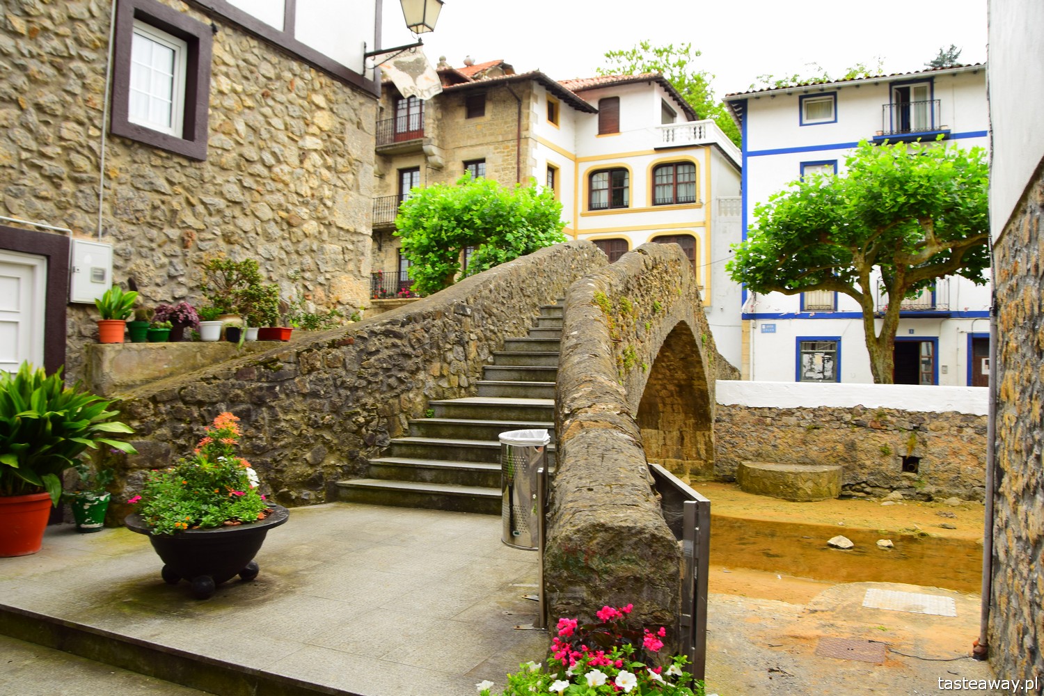 Ea, Kraj Basków, co zobaczyć w Kraju Basków, najciekawsze miejsca w Kraju Basków, najpiękniejsze baskijskie wioski, port, baskijskie porty