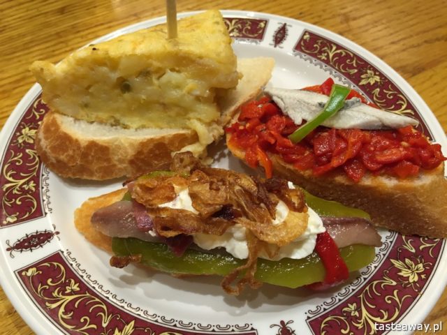 Kraj Basków, pintxos, Kraj basków kulinarnie, co robić w Kraju Basków, co zobaczyć w Kraju Basków, pintxos bary, San Sebastian, Donosti