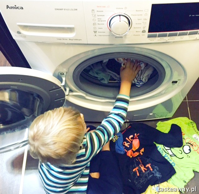 sprzątanie, jak zachęcić dziecko do sprzątania, bałagan w dziecięcym pokoju, porządek w dziecięcym pokoju, jak zrzucić obowiązki na dziecko, jak zaangażować dziecko w obowiązki domowe