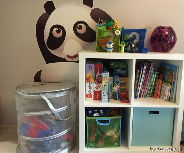 sprzątanie, jak zachęcić dziecko do sprzątania, bałagan w dziecięcym pokoju, porządek w dziecięcym pokoju, jak zrzucić obowiązki na dziecko, jak zaangażować dziecko w obowiązki domowe, Amica, pralka Amica