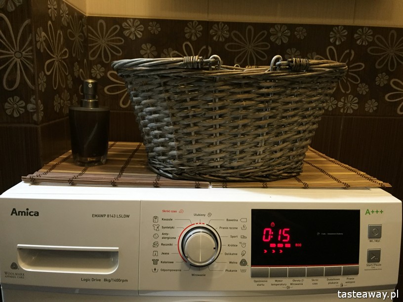 sprzątanie, jak zachęcić dziecko do sprzątania, bałagan w dziecięcym pokoju, porządek w dziecięcym pokoju, jak zrzucić obowiązki na dziecko, jak zaangażować dziecko w obowiązki domowe, Amica, pralka Amica