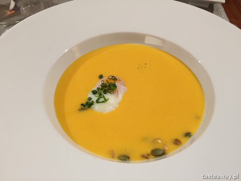 Bez Tytułu, restauracje Warszawa, gdzie na obiad, gdzie na lunch, najładniejsze restauracje w Warszawie, gdzie zjeść w Warszawie, krem z dyni 