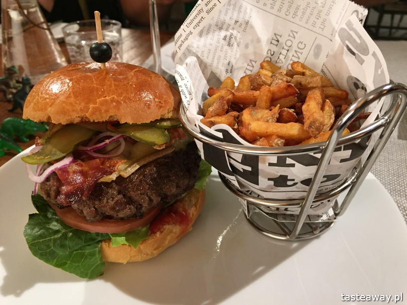 Bez Tytułu, restauracje Warszawa, gdzie na obiad, gdzie na lunch, najładniejsze restauracje w Warszawie, gdzie zjeść w Warszawie, burger