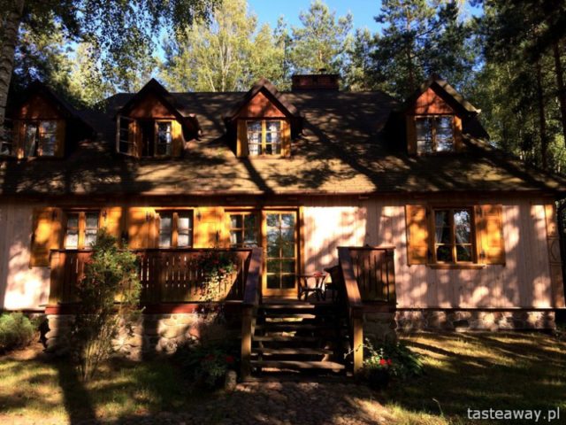 magiczne miejsca w Polsce, magiczne miejsca na jesień i zimę, weekendy tematyczne, Dwór Zaścianek, Podlasie